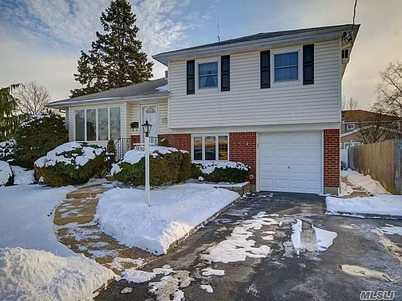 2nd image of 3850 Oxford Ln