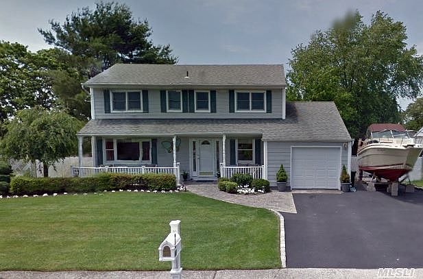 1st image of 10 Gould Dr