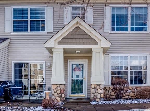 2nd image of 19661 Meadowlark Way