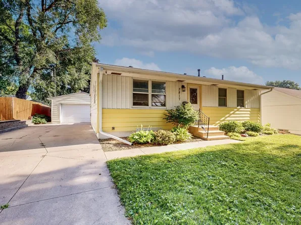 3817 6th St NW, Rochester, MN 55901