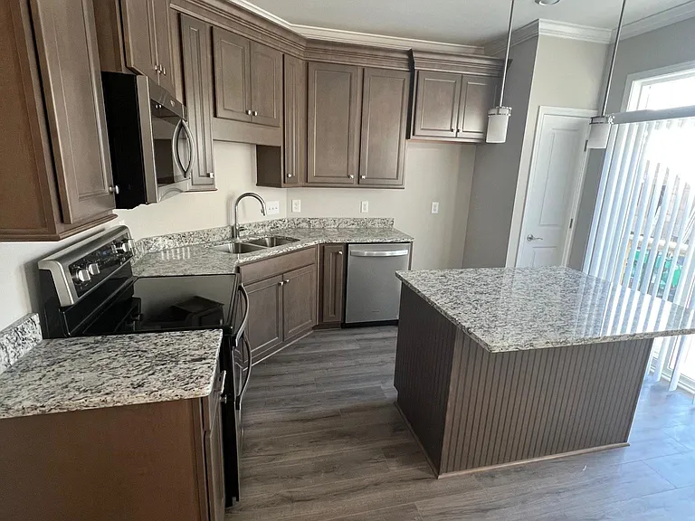 162 Burkitt Commons Ave #162 — Photo 11
