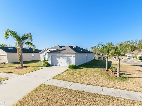 4th image of 3226 Garden Acres Ct E
