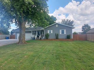 1001 SW Elm Tree Rd, Bentonville, AR 72712