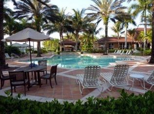 1130 Reserve Way APT 101, Naples, FL 34105