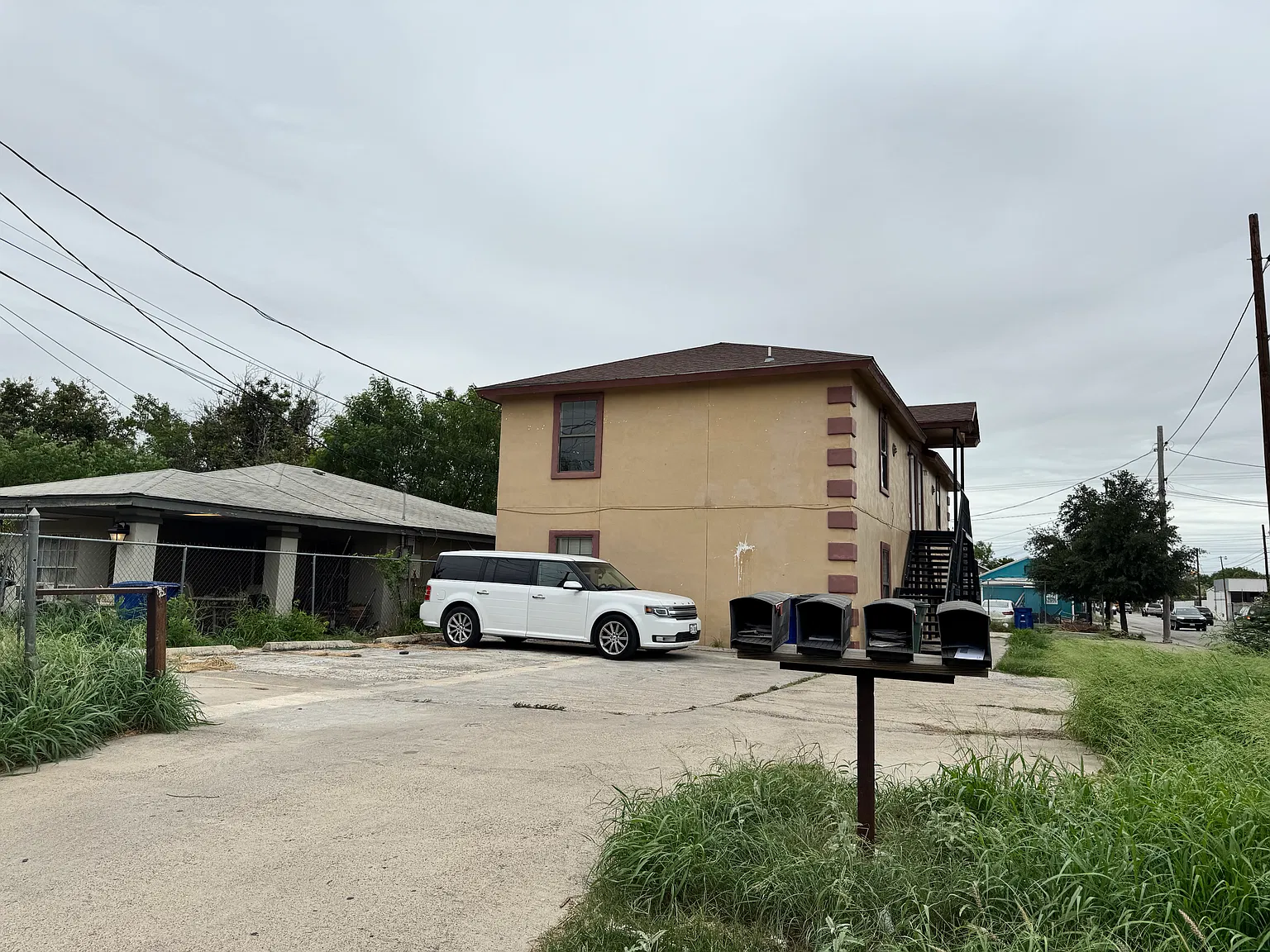 2 bed, 720 sqft, $950 — Photo 3