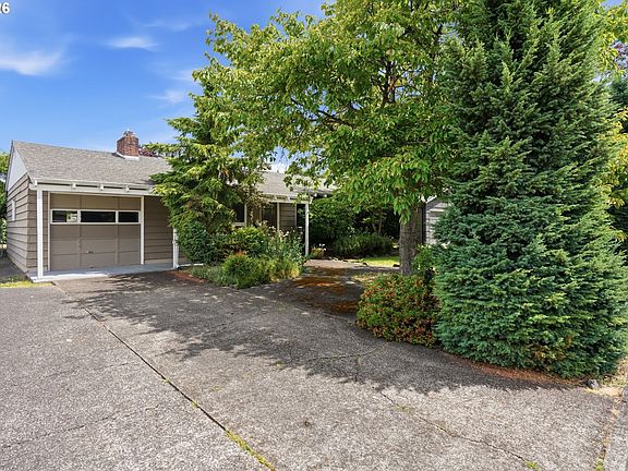 2nd image of 2556 Taylor Ave