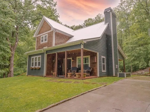 6708 Morgan Dr, Young Harris, GA 30582