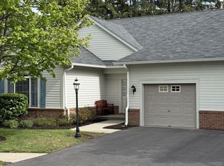 4 Empress Ct, Princeton, NJ 08540