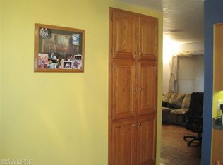 1434 Iowa St SW, Wyoming, MI 49509