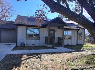 814 Chestnut St, Bonham, TX 75418