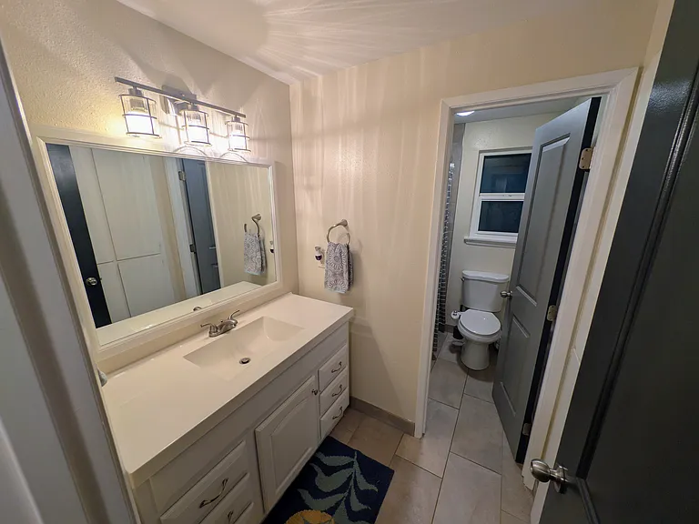 Main bathroom