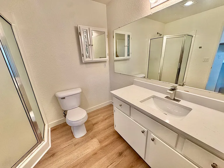4701 NE 77th Ave #D-16 — Photo 28