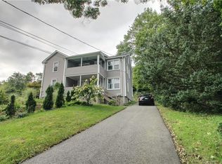 47 Moulthrop St, Ansonia, CT 06401