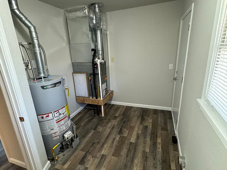 813 W Dayton Ave — Photo 12