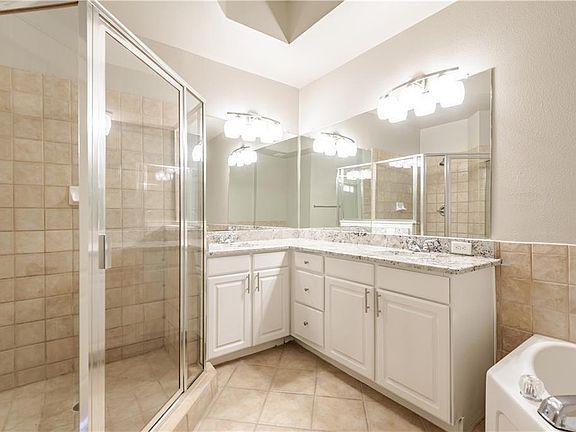4th image of 501 Mirasol Cir APT 304