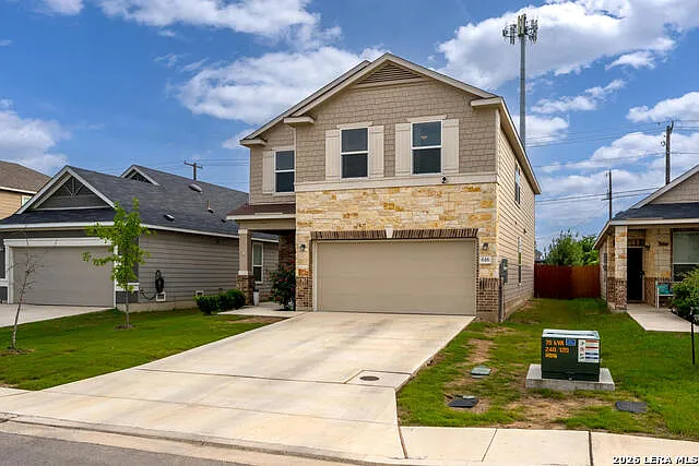 4 bed, 2.5 bath, 2889 sqft, $2,350 — Photo 3
