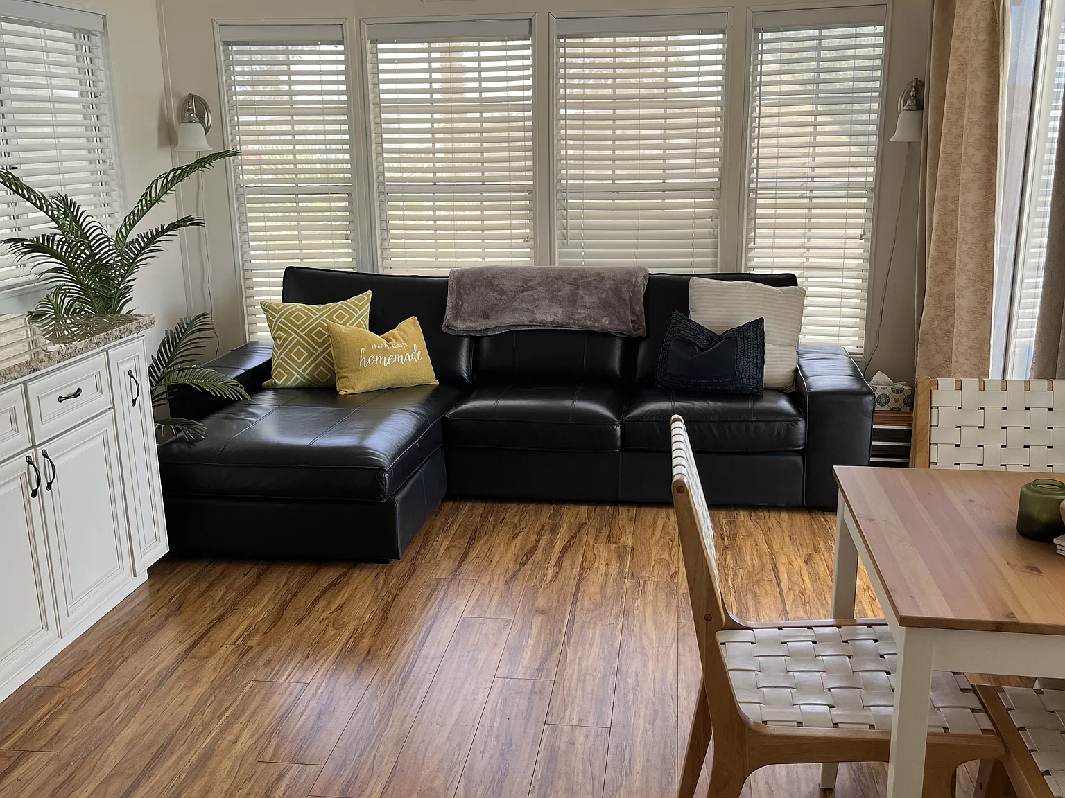 1 bed, 400 sqft, $2,000 — Photo 2