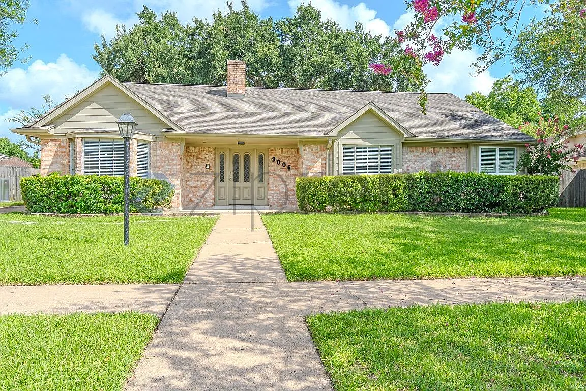 4 bed, 2118 sqft, $1,951 — Photo 3