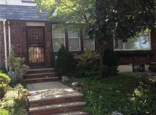 6553 77th St, Middle Village, NY 11379