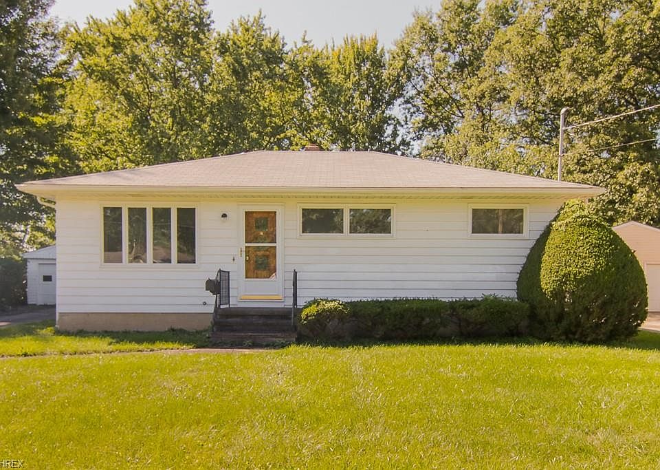 1st image of 623 Lucille Dr