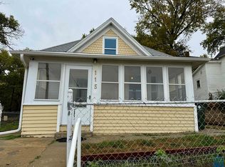 115 13th St, Sioux City, IA 51103