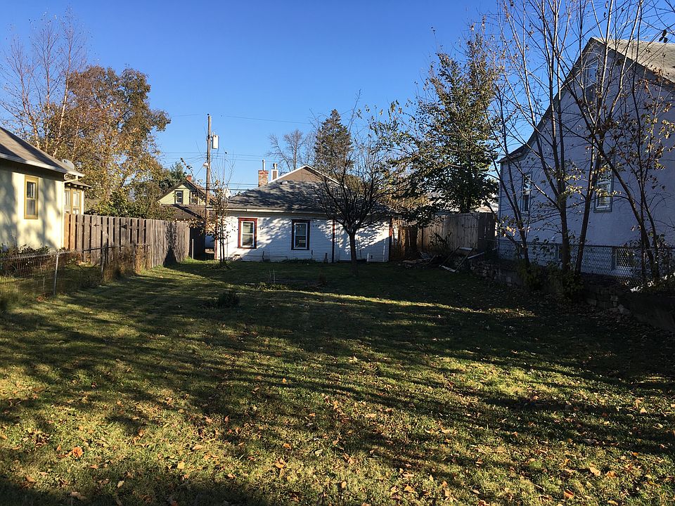 1st image of 3917 25th Ave S