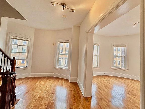 4th image of 98 Harrishof St Floor 2