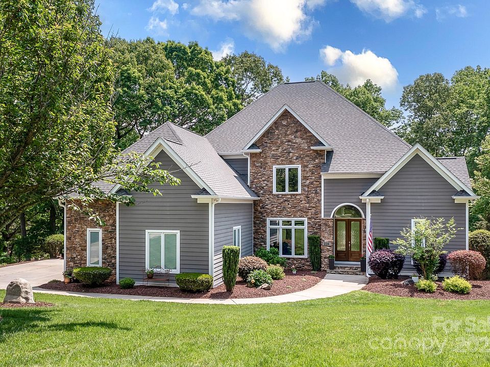 1st image of 226 Wildwood Cove Dr