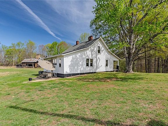 4th image of 1749 Phillips Rd
