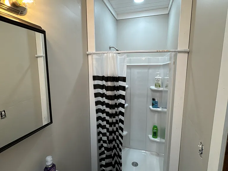 1 Bennetts Point Dr — Photo 6