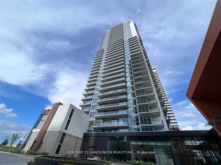 95 McMahon Dr W #1808 — Photo 1