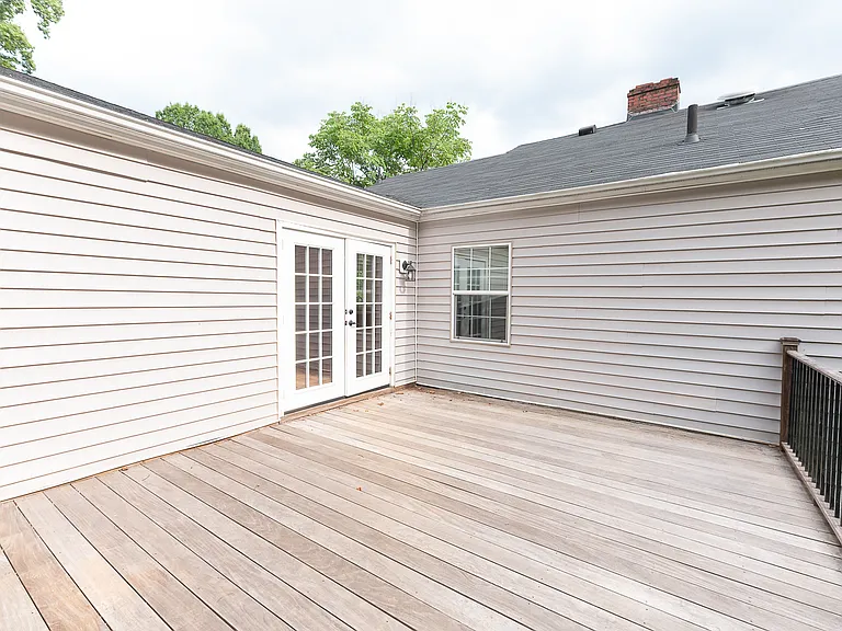 1700 Colonial Ave — Photo 12