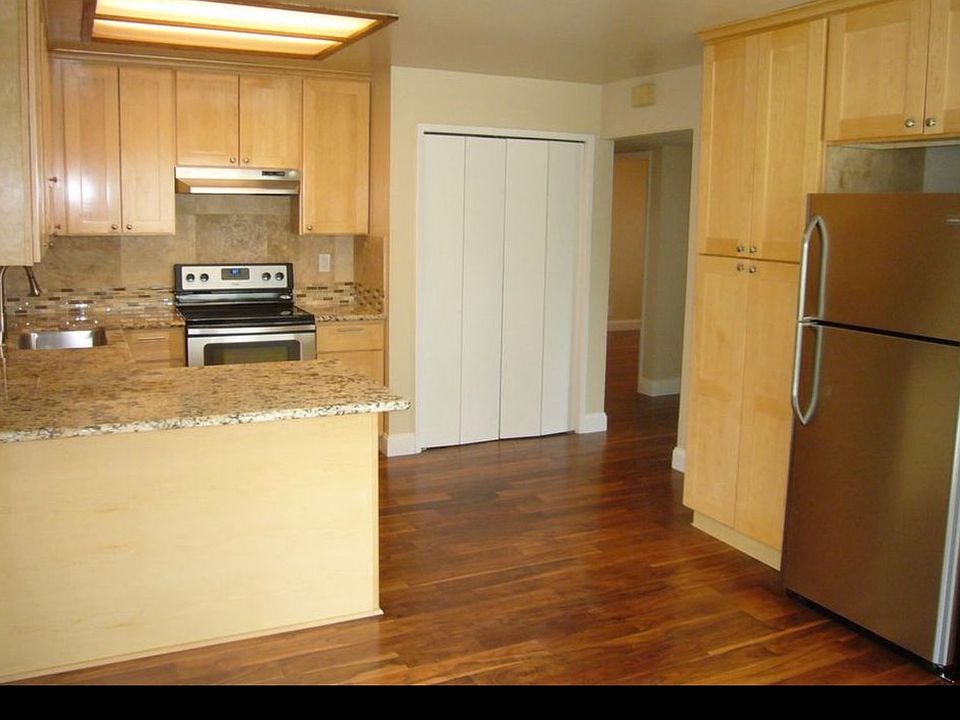 1st image of 581 Nello Dr APT 1