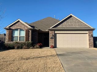 3010 W Millstone Dr, Fayetteville, AR 72704