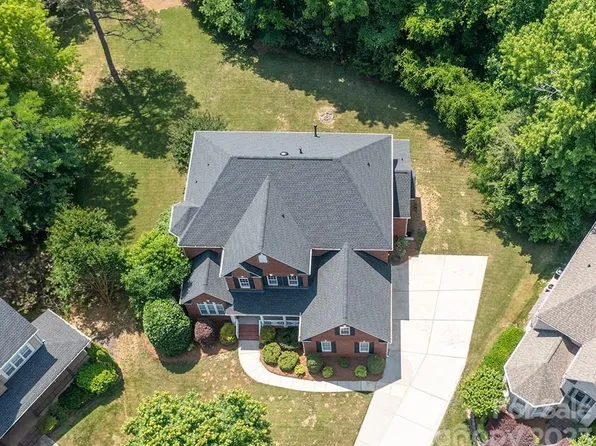 2512 Cornwall Ct NW, Concord, NC 28027
