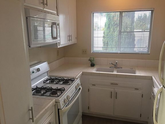 5th image of 4473 41st St APT 4