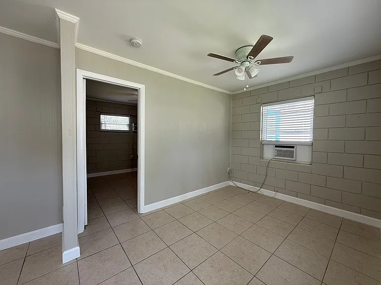 1215 Hartman Apartments — Photo 5