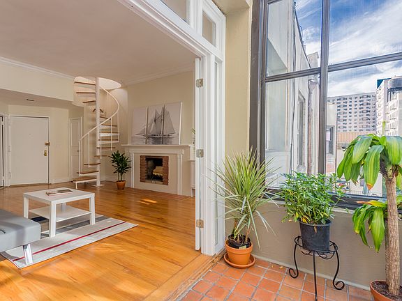 2nd image of 11 W 89th St APT 4B