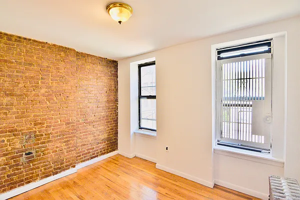 Rented by Corcoran | media 18