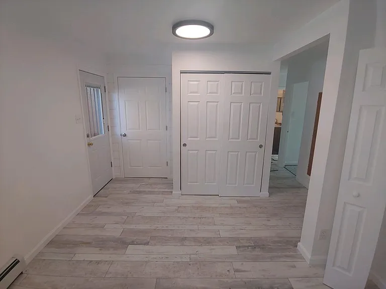 204 E Emma St — Photo 10
