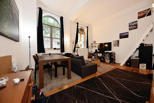 Rented by Buchbinder & Warren | media 13