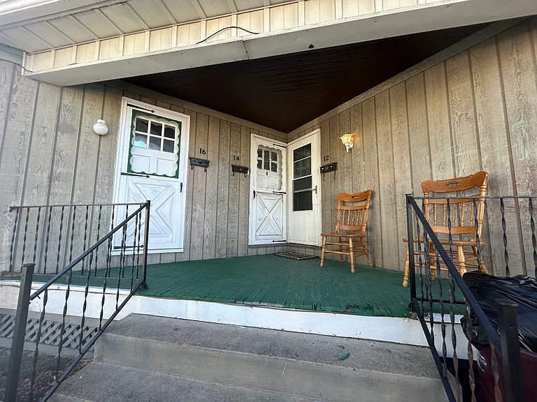 Side door