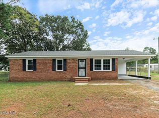 105 Kornegay Dr, Dudley, NC 28333