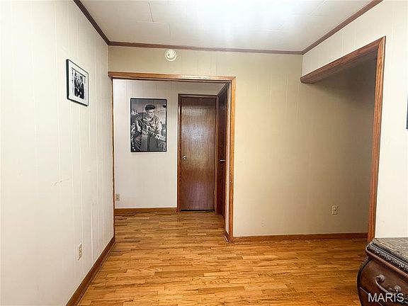 5th image of 1105 S Anthony St