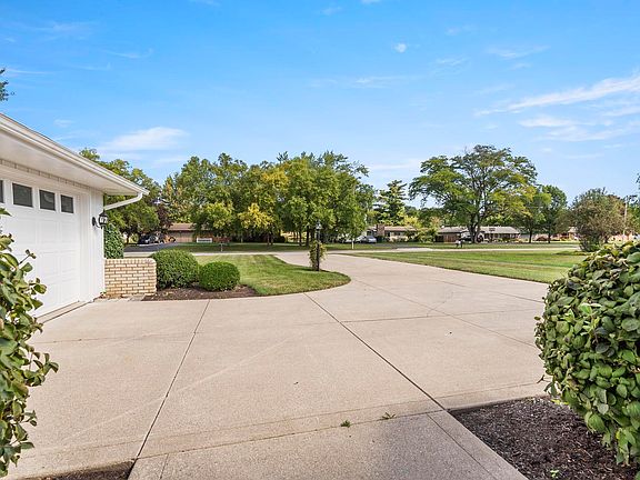 4th image of 1303 Orlando Dr