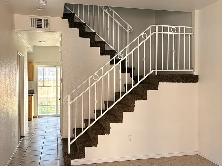 1525 N Palm Ave #16 — Photo 7