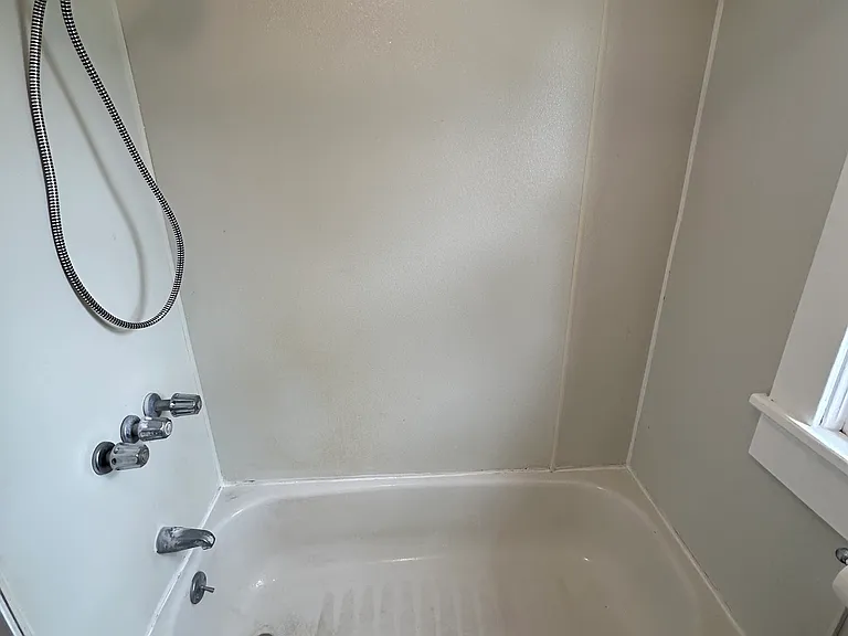 1264-66 Reynolds Ave #4 — Photo 12