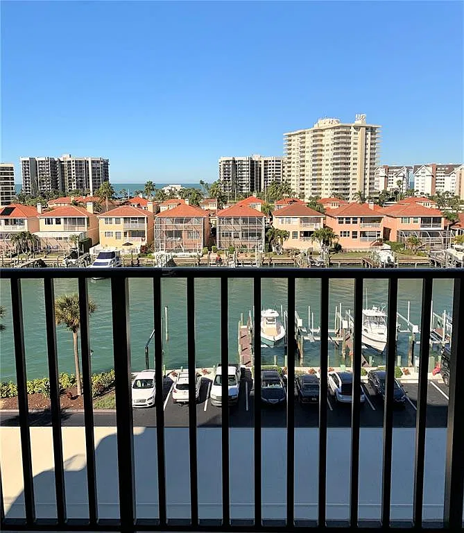 2 bed, 2.0 bath, 1100 sqft, $2,950 — Photo 3