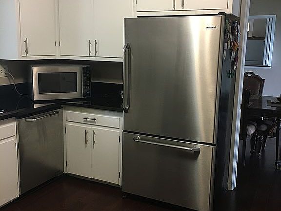 4th image of 1322 Delmonica Ave
