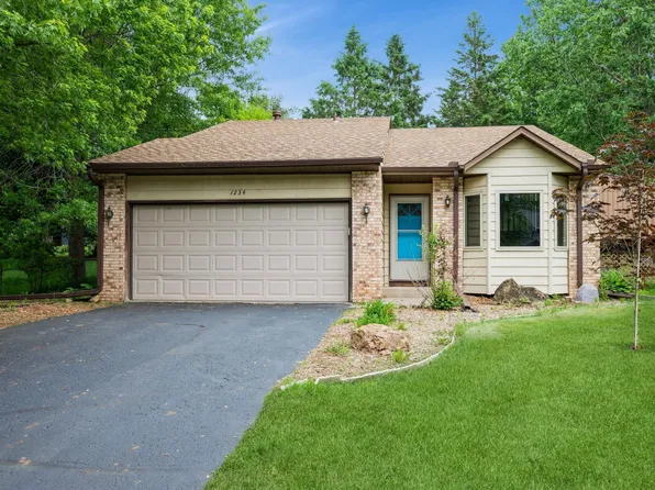 1234 Dennis St N, Maplewood, MN 55119